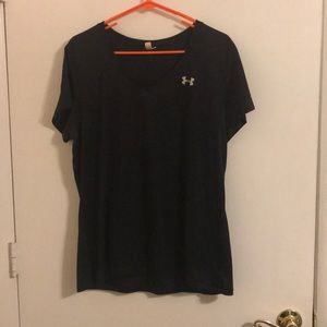 XL black under armour shirt